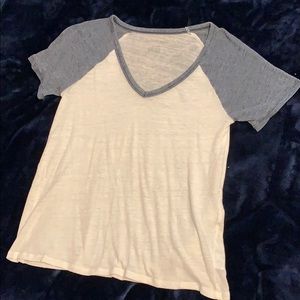American Eagle T-shirt